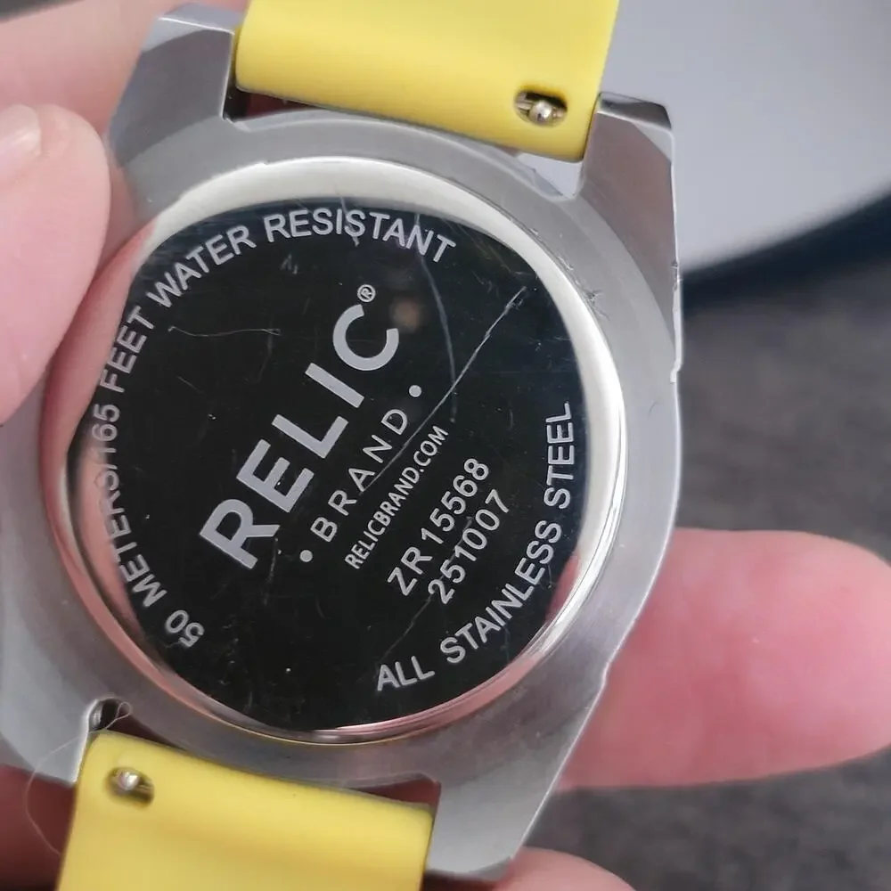 Vintage Relic ZR-15568 Mens Watch Steel Case Black Yellow Dial Silicone Strap